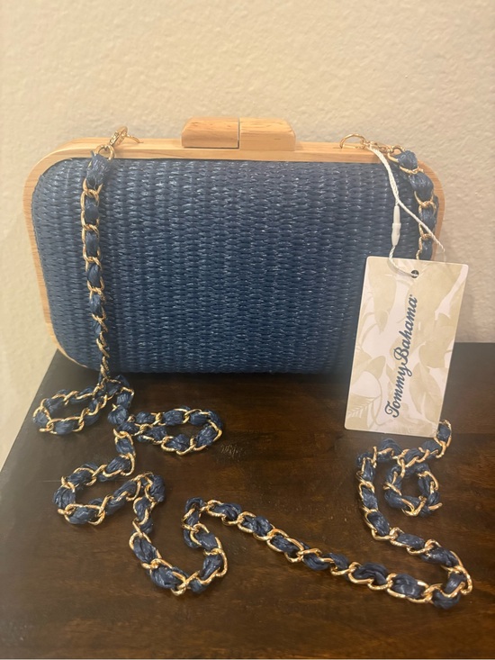 Tommy Bahama Handbags - Tommy Bahama Navy Woven Box Clutch with Gold Chain